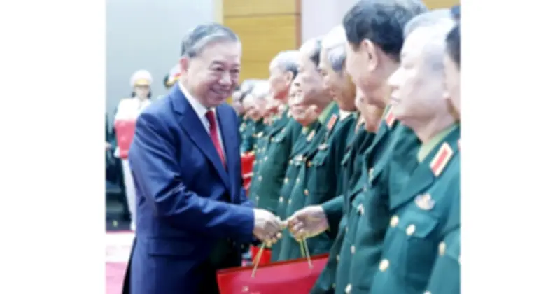 Tổng Bí thư Tô Lâm gặp mặt tướng lĩnh nghỉ hưu và nhấn mạnh vai trò cựu chiến binh