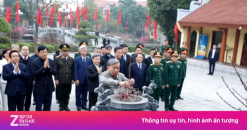 Tổng Bí thư Tô Lâm dâng hương tưởng niệm các lãnh đạo tiền bối nhân dịp Xuân Bính Ngọ
