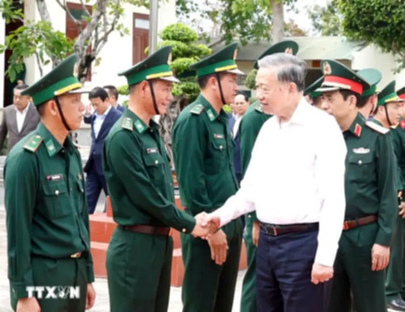 Tổng Bí thư Tô Lâm thăm, chúc Tết cán bộ, chiến sĩ Đồn Biên phòng Ea H'leo