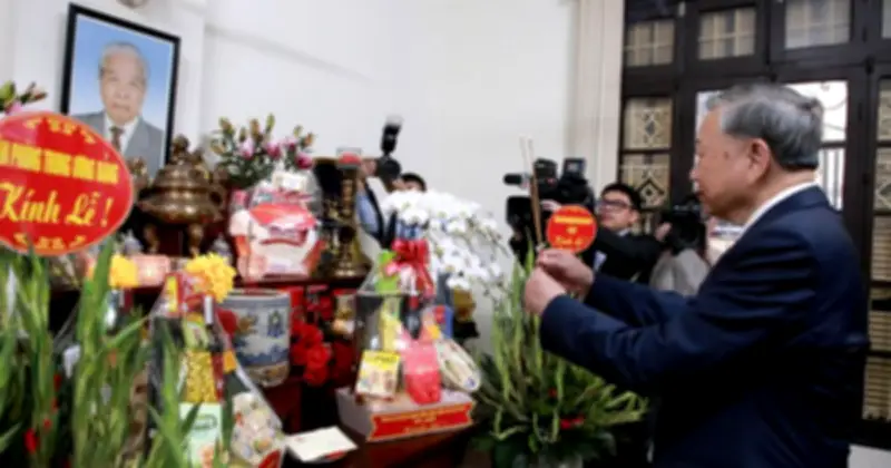 Tổng Bí thư Tô Lâm thăm hỏi gia đình các cố Tổng Bí thư dịp giáp Tết