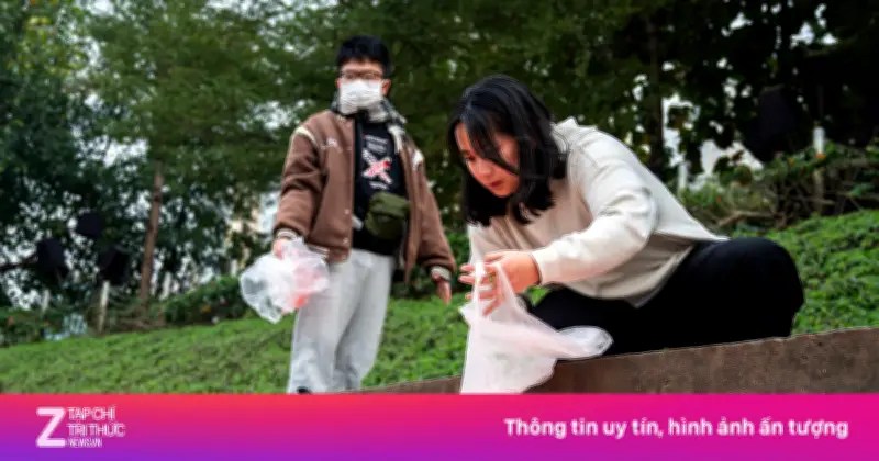 Việt kiều Đức háo hức thả cá chép ngày Tết ông Công ông Táo tại Hà Nội