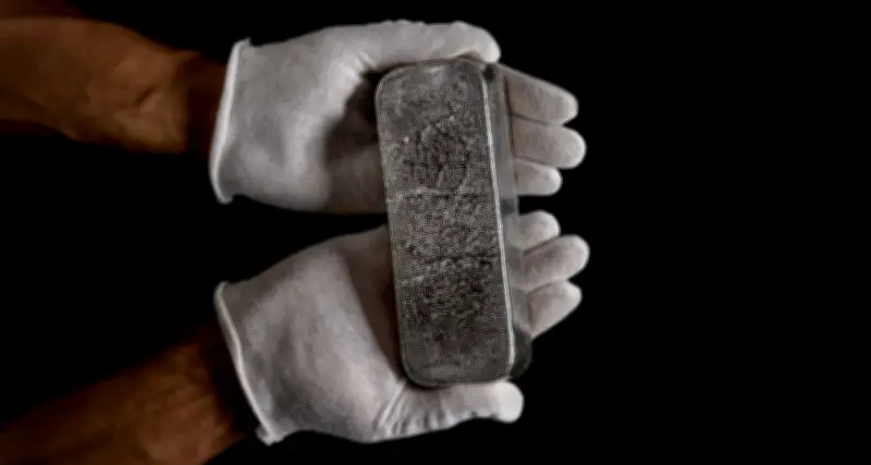 Giá Bạc Hôm Nay 18/2/2026: Cơ Hội Và Rủi Ro Trong Diễn Biến Bất Thường