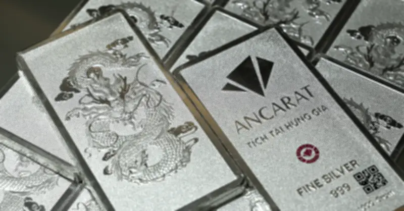 Giá Bạc Lao Dốc Mạnh Trước Tết 2026, Thế Giới Bất Ngờ Phục Hồi