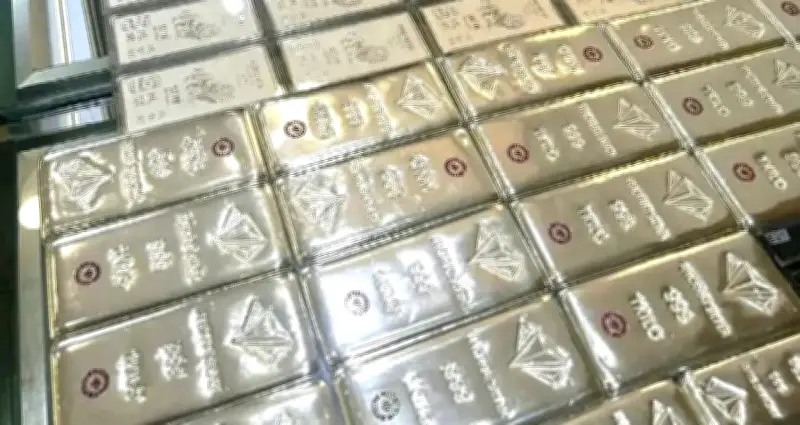 Giá bạc ngày 28/2/2026 tăng phi mã, lập mức cao nhất tuần