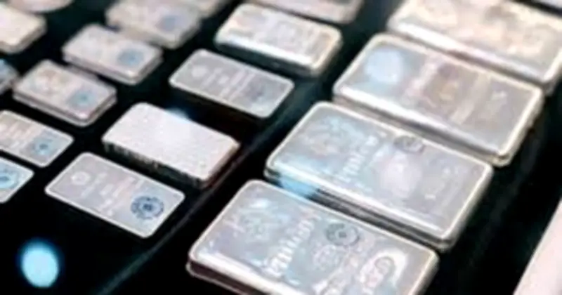 Giá bạc quốc tế giảm mạnh trước Tết, chịu áp lực từ dữ liệu CPI Mỹ và địa chính trị