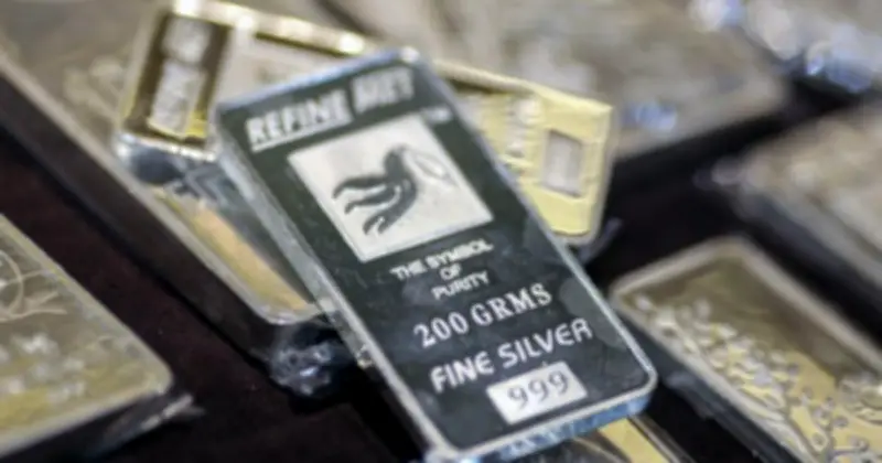 Giá bạc thế giới tăng vọt hơn 6%, chạm mức cao nhất từ cuối tháng 1