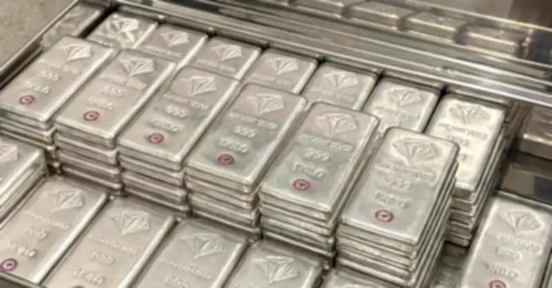 Giá Bạc Tăng Sốc, Sắp Chạm Ngưỡng 100 Triệu Đồng/kg Cuối Tháng 2/2026