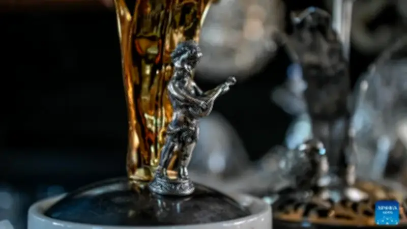 Giá bạc trong nước và thế giới biến động mạnh, chuyên gia dự báo xu hướng