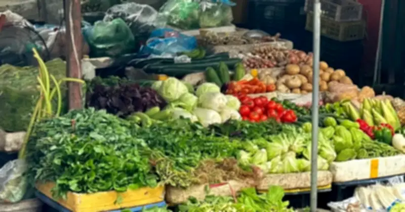 Giá cả sau Tết ổn định, Bộ Tài chính cảnh báo áp lực từ lễ hội và du xuân