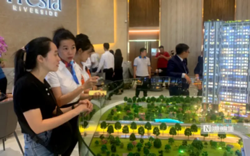 Giá căn hộ TP.HCM chạm đỉnh: Nguyên nhân và thách thức cho người mua nhà