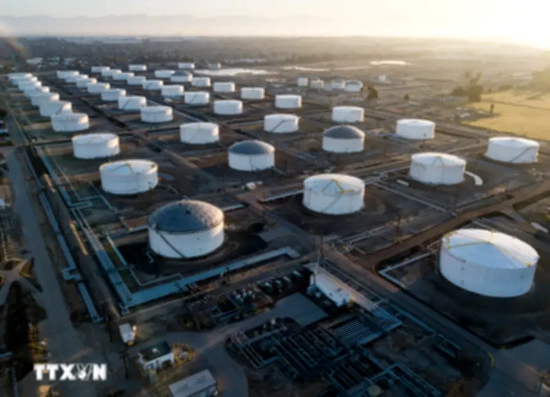 Giá dầu thô giảm nhẹ nhờ tín hiệu hạ nhiệt căng thẳng Mỹ - Iran