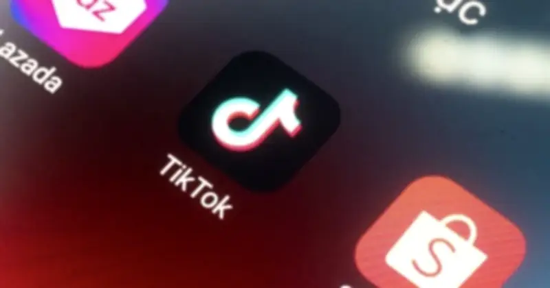 Giá hàng trên sàn thương mại điện tử tăng 33% sau một năm tăng phí liên tục