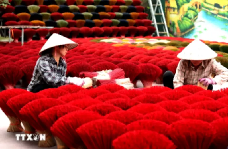 Giữ Lửa Làng Nghề Tết Việt Trong Dòng Chảy Hiện Đại