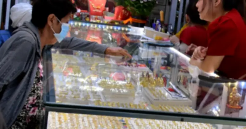 Giá vàng hôm nay tiếp tục tăng mạnh do căng thẳng địa chính trị tại Trung Đông