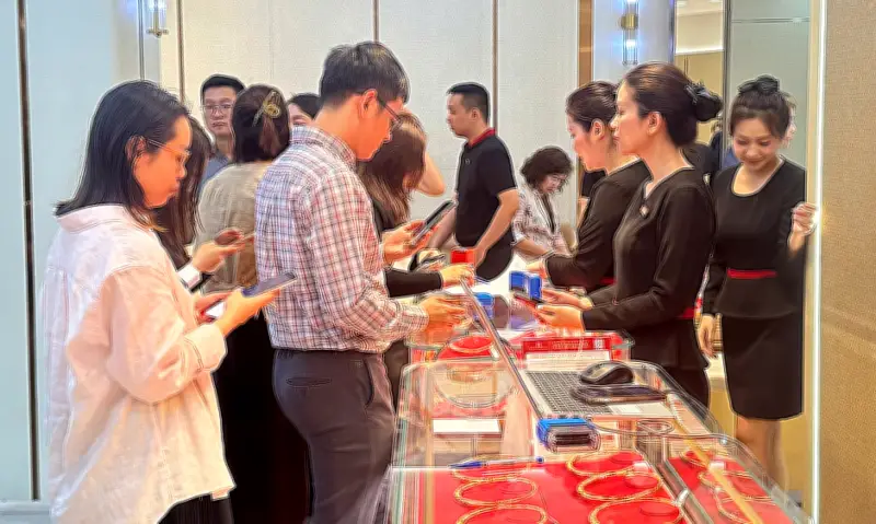 Giá vàng miếng vượt 185 triệu đồng, thị trường sôi động dịp Thần Tài