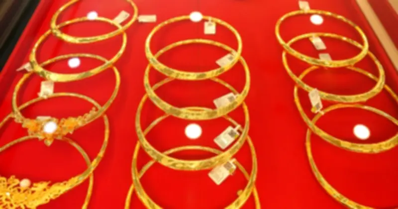 Giá vàng SJC tăng mạnh trước Tết, thị trường quốc tế biến động khó lường