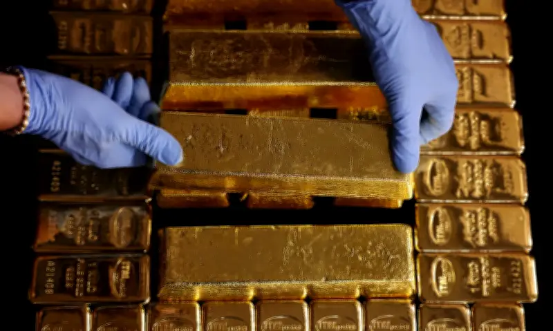 Giá Vàng Thế Giới Lao Dốc Mạnh, Chạm Đáy Nửa Tháng Do Đàm Phán Mỹ - Iran