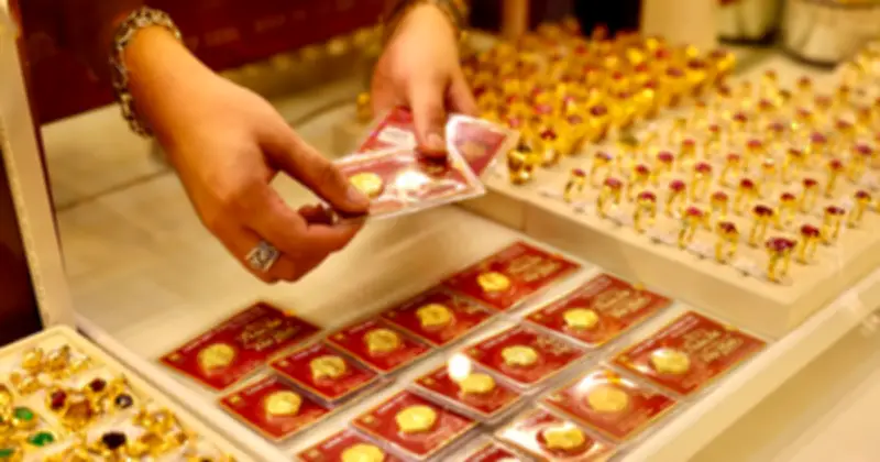 Giá vàng trong nước bật tăng mạnh, vượt mốc 180 triệu đồng/lượng