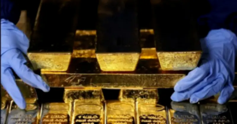 Giá vàng vượt 5.220 USD/ounce, tăng 77% trong năm, thị trường toàn cầu chao đảo