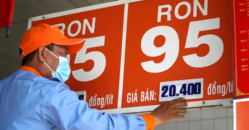 Giá xăng dầu thế giới giảm sốc, trong nước vừa tăng trước Tết