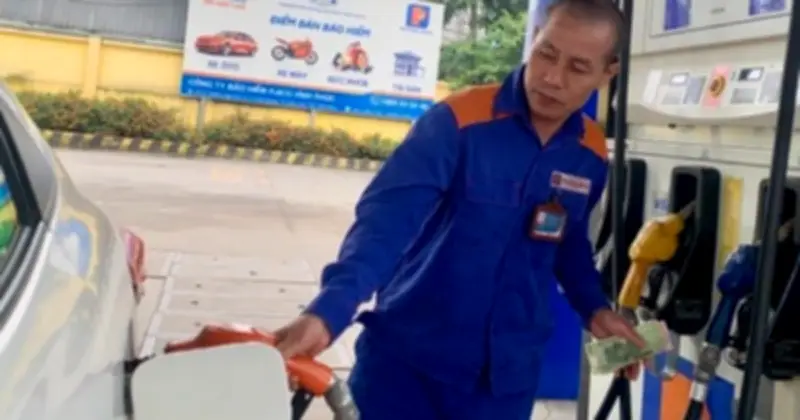 Giá xăng dầu tăng trước Tết Nguyên đán 2026, liên bộ không trích lập quỹ bình ổn