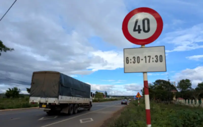 Gia Lai đôn đốc khắc phục biển hạn chế tốc độ bất hợp lý trên quốc lộ 19