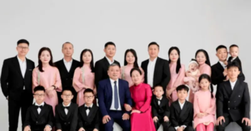 Gia đình Nghệ An có 5 con gái, 5 chàng rể cùng về ngoại đón Tết ấm cúng