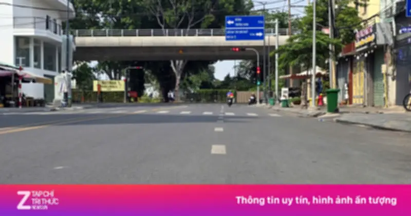 Giao thông cửa ngõ sân bay, bến xe Miền Đông thông thoáng bất ngờ chiều 26 Tết