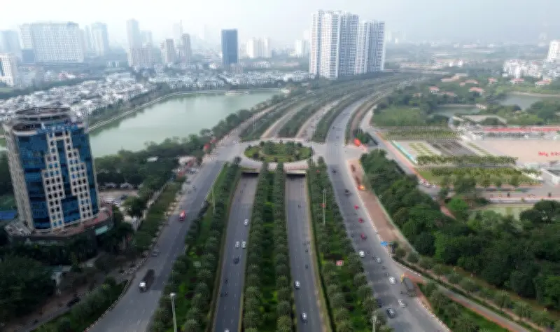 Giao thông Hà Nội yên tĩnh trong buổi sáng ngày đầu nghỉ Tết