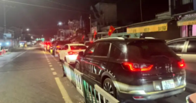 Giao thông tắc nghẽn sau Tết: Phà Cát Lái quá tải, hàng km xe xếp hàng chờ đợi