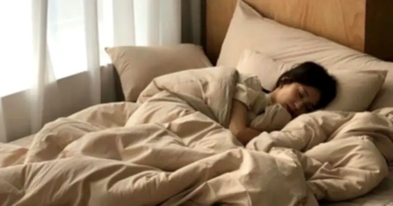 Giấc Ngủ Ở Người Cao Tuổi: Dấu Hiệu Sức Khỏe Qua Đêm Và Cảnh Báo Bệnh Lý Tiềm Ẩn