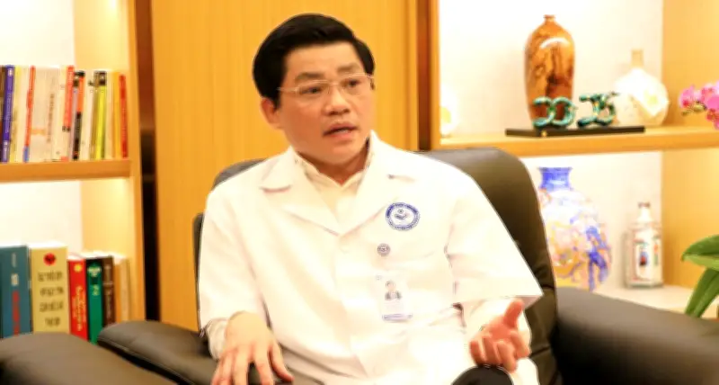 Giáo sư Nguyễn Duy Anh: Làm quản lý nhưng không rời chuyên môn sản phụ khoa