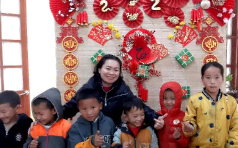 Giáo viên vùng cao đón Tết bên học trò: Sưởi ấm mùa xuân bằng tình thầy trò