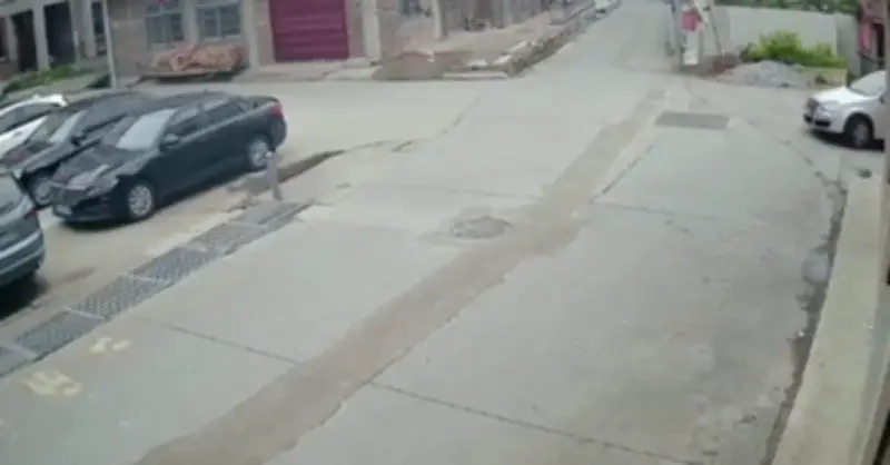 Giúp cụ bà ngã xe, nữ sinh bị đòi bồi thường hơn 800 triệu đồng