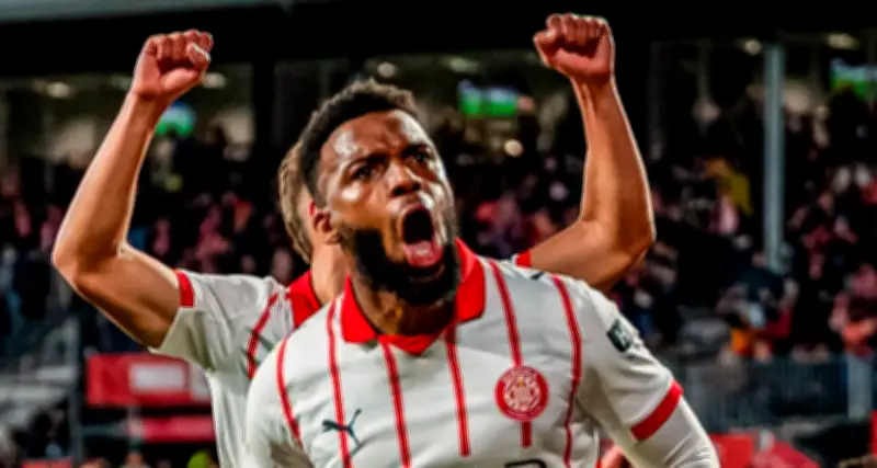 Girona Lật Đổ Barcelona 2-1, Real Madrid Chiếm Ngôi Đầu La Liga