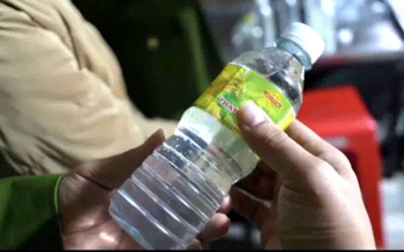 Giấm Nuôi Tự Nhiên Và Hiểm Họa Từ Giấm Giả Hóa Chất: Cách Phân Biệt Và Bảo Vệ Sức Khỏe