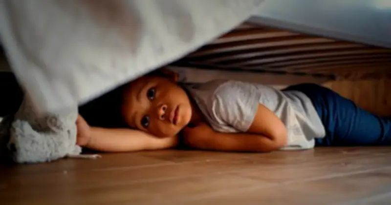 Gầm Giường Trẻ: 'Tấm Gương' Phản Chiếu Thói Quen Và Tương Lai Của Con