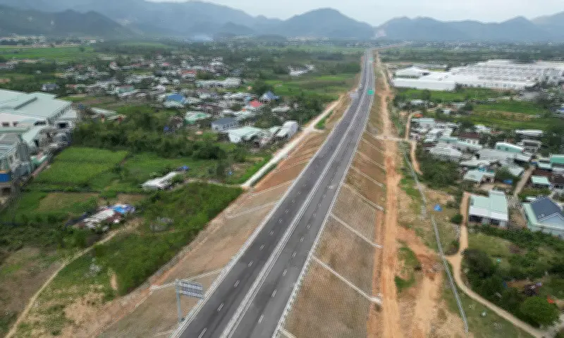 Gần 180 km cao tốc Bắc - Nam qua Quảng Ngãi, Gia Lai, Đắk Lắk chính thức thông xe