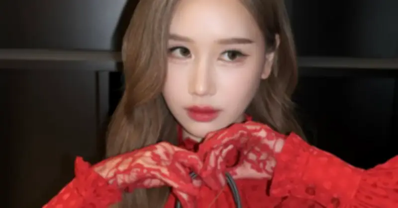 Găng Tay Ren Mỏng: Phụ Kiện Nhỏ Tạo Nên Khác Biệt Lớn Cho Các Buổi Tiệc