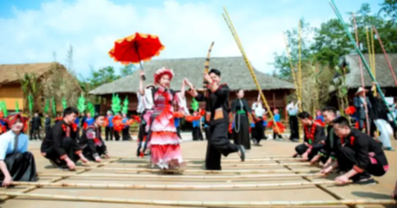 Hành Trình Vàng Tết Bính Ngọ: Hà Nam, Hạ Long, Sa Pa - Lên Rừng Xuống Biển