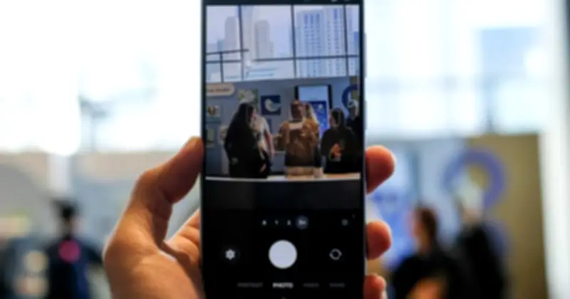 Google nâng cấp Circle to Search: Nhận diện đa vật thể và thử đồ ảo trên Galaxy S26