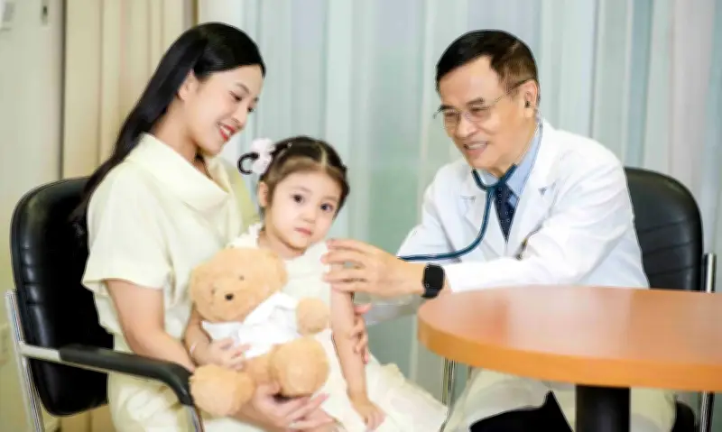 GS Phạm Nhật An: Chăm sóc trẻ không chỉ chữa bệnh mà cần dự phòng sớm