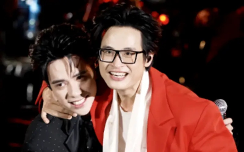 Hà Anh Tuấn Gây Sốt Với 34 Video Biểu Diễn Cùng Album Sketch A Rose Ngày Valentine