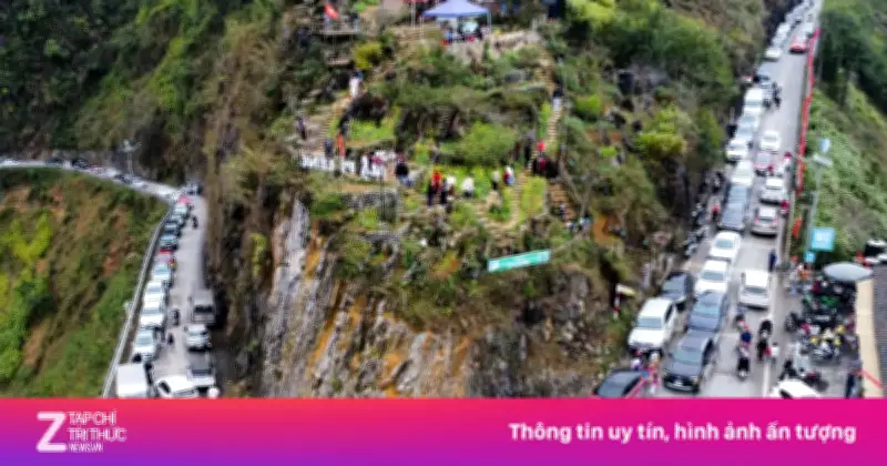 Hà Giang 'vỡ trận' dịp Tết: Tắc đường, cháy phòng vì lượng khách tăng đột biến