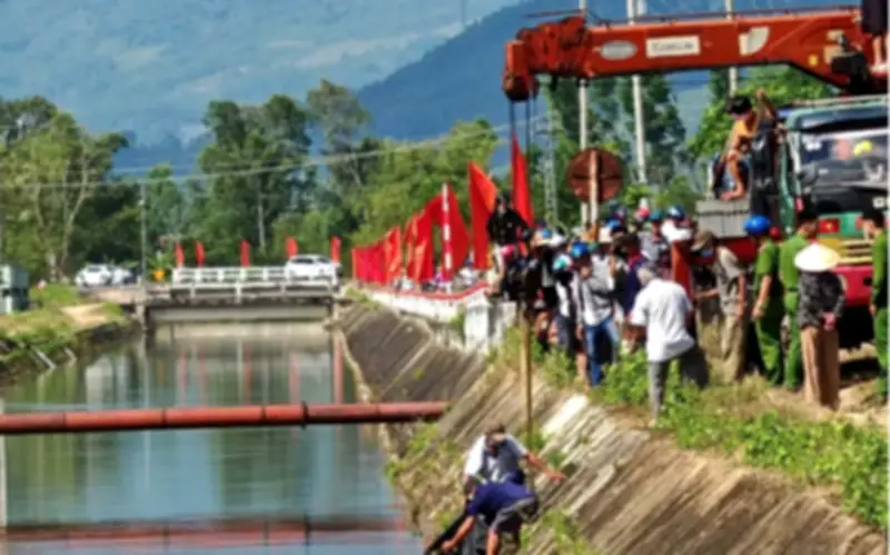 Hé lộ danh tính 2 nạn nhân tử vong được phát hiện cùng ô tô dưới kênh ở Gia Lai