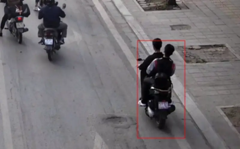 Hà Nội: Camera AI phát hiện 50 trường hợp vượt đèn đỏ từ ngày 16-17/2