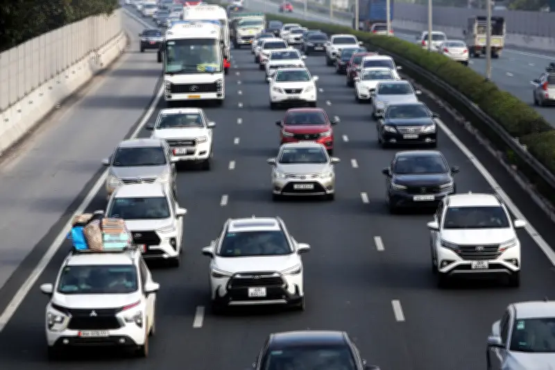 Hà Nội: Giao thông ùn ứ nghiêm trọng tại cửa ngõ phía Nam trước Tết Nguyên đán