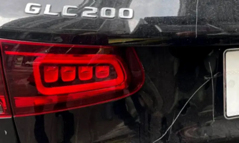 Hà Nội: Khởi tố vụ đập gương, cào xước xe Mercedes đỗ trước nhà dân