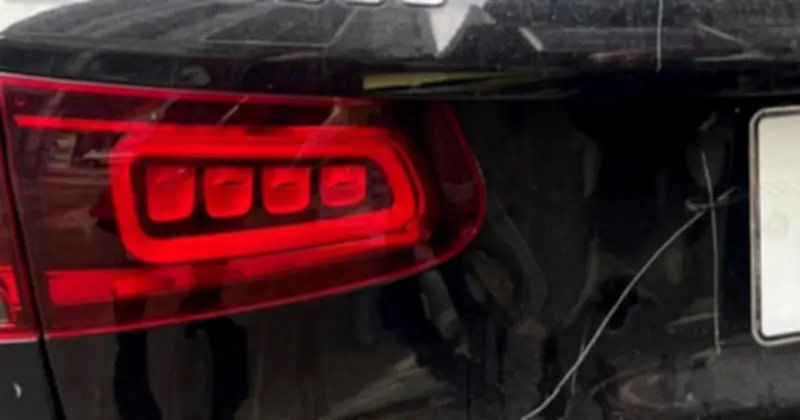 Hà Nội: Khởi tố vụ phá hoại xe Mercedes GLC200, thiệt hại lên tới hàng trăm triệu đồng