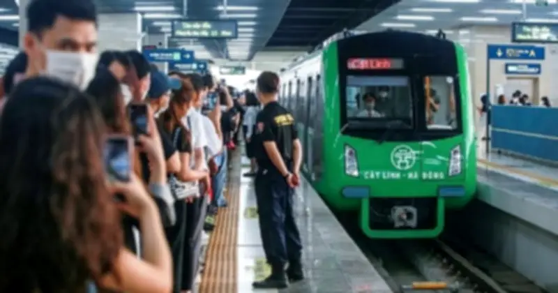 Hà Nội Metro miễn phí vé tàu dịp Tết Bính Ngọ, điều chỉnh lịch chạy